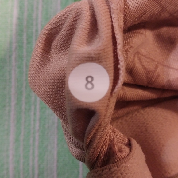 FREE Lululemon Power Y Tank Size 8 - Picture 4 of 8